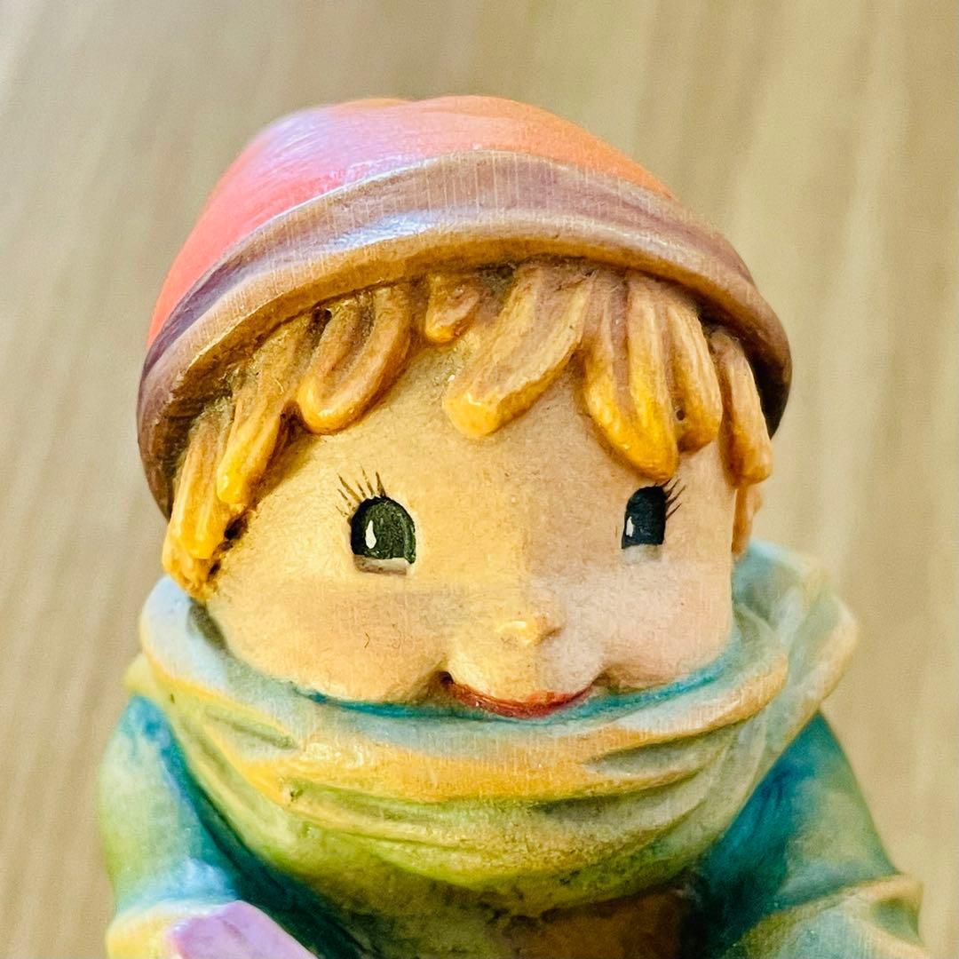 アンリ 木彫り人形 Boy with Dove & Umbrella