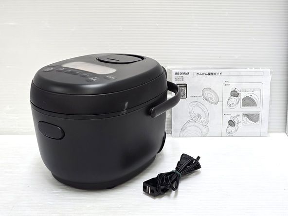 ●販売終了●IRISOHYAMA     マイコン3合炊飯器　2021年製　中古品 IRIS OHYAMA（アイリスオーヤマ） 炊飯器 3合 一人暮らし 白 黒