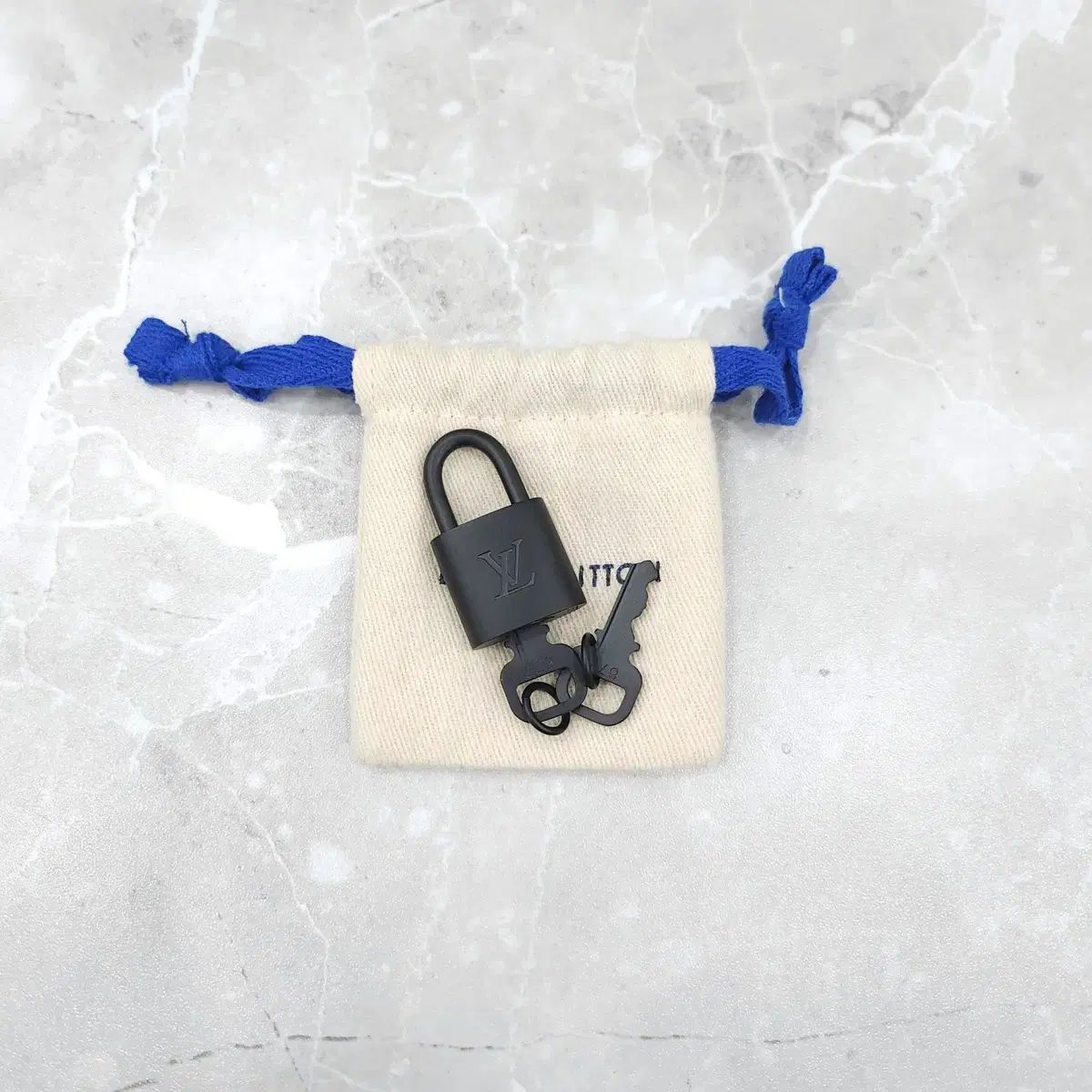 Buy from Japan Easily