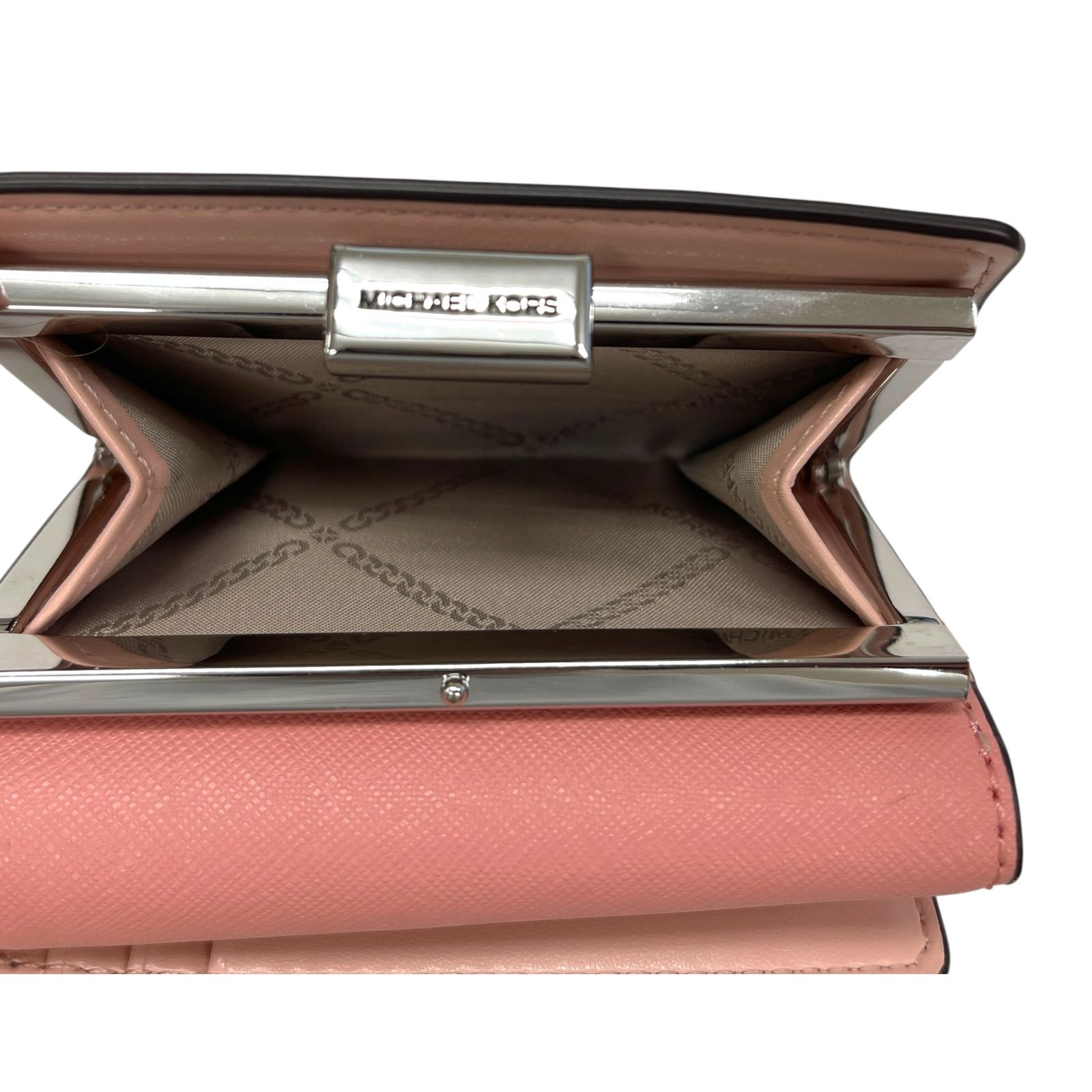 MICHAEL KORS マイケルコース 折り畳み 財布 ピンク レディース財布 袋付き【中古品】U103932RK MICHAEL KORS マイケルコース 折り畳み 財布 ピンク レディース財布 袋