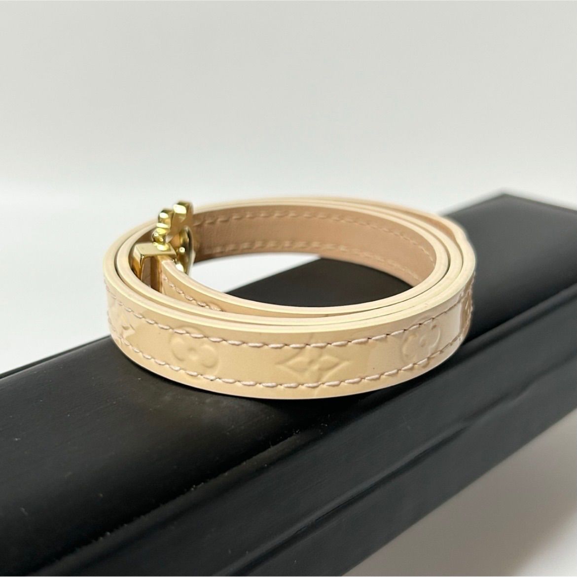 LOUIS VUITTON ルイヴィトン M91402 ヴェルニ ブラスレ・トリプル