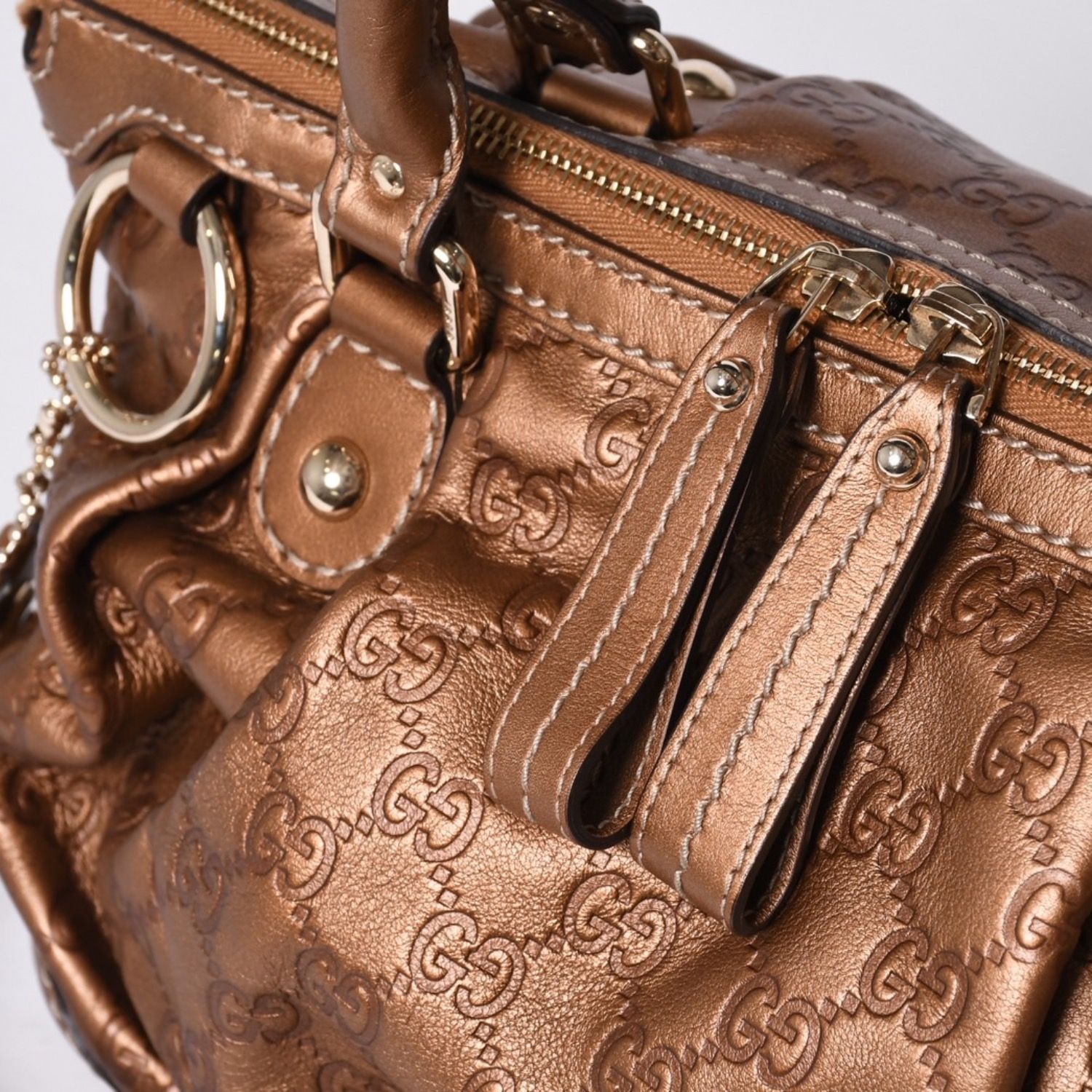 グッチ 247902 ショルダーバッグ ブラウン  GUCCI スーキー グッチシマ グッチ 247902 ショルダーバッグ ブラウン GUCCI スーキー グッチシマ