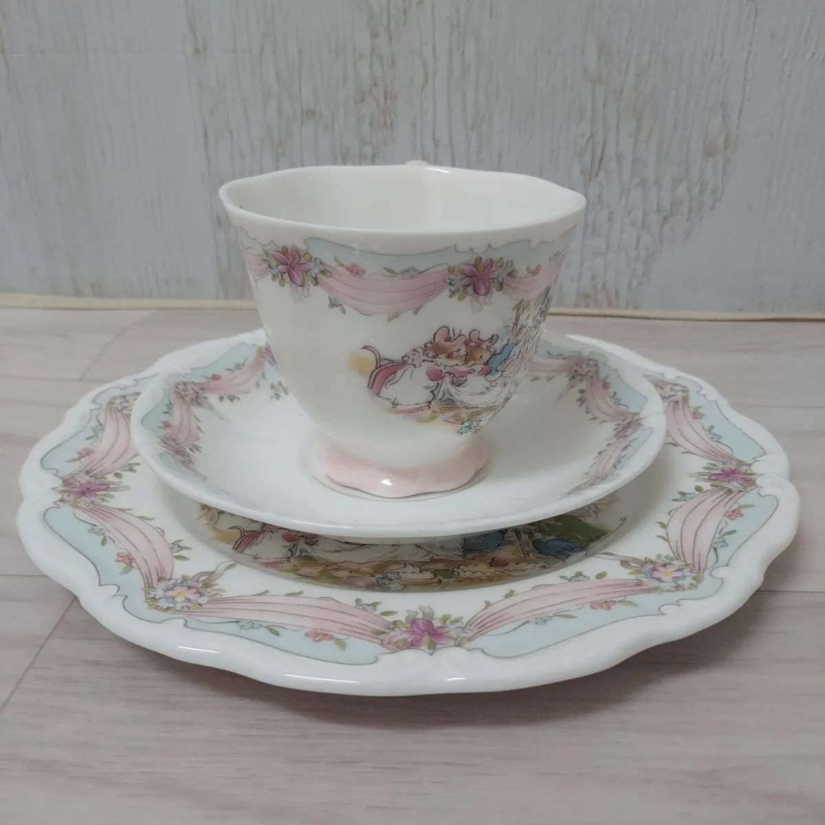美品！ロイヤルドルトン トリオセット 廃盤 ブランブリーヘッジ 