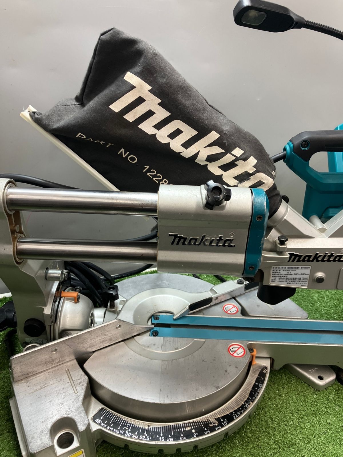 【久留米】【引き取り限定】【中古品】makita マキタ LS0717FL スライドマルノコ 190mm 単相100V 50/60Hz 1,050W 回転数:4,000min-1 中古品】【0936】makita(マキタ) 190㎜スライドマルノコ LS0717FL