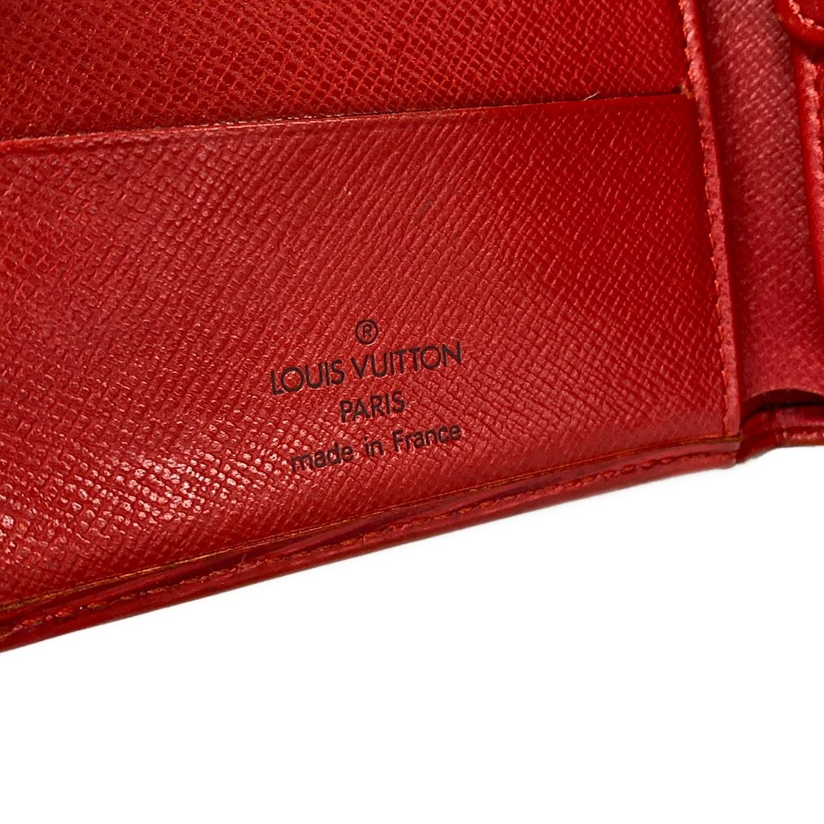 Louis Vuitton エピレザー 二つ折り財布 レッド LOUIS VUITTON エピレザー 二つ折り財布 レッド - メルカリ