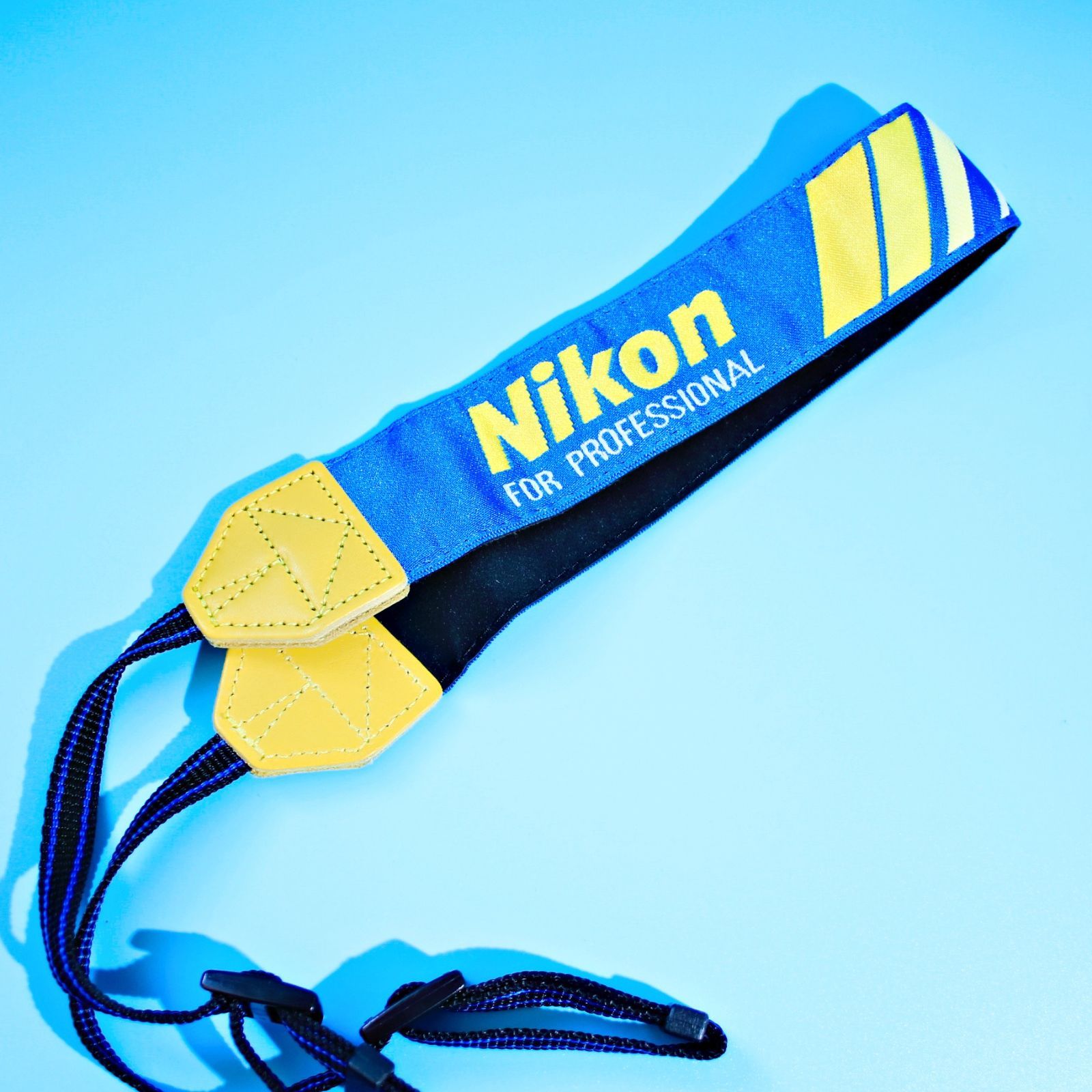 ほぼ新品❁ Nikon ニコン プロストラップ Nikon for Professional プロフェッショナル ストラップ 青色×黄色 4.5cm幅 プロスト NPS Camera Strap H402