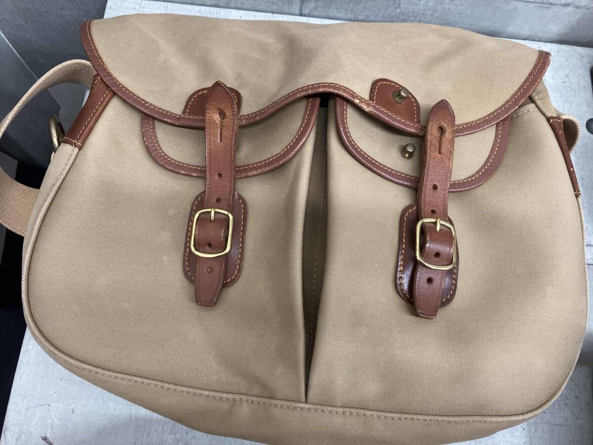 BradyショルダーバッグARIEL TROUT キャンバスベージュ-限定販売激格安