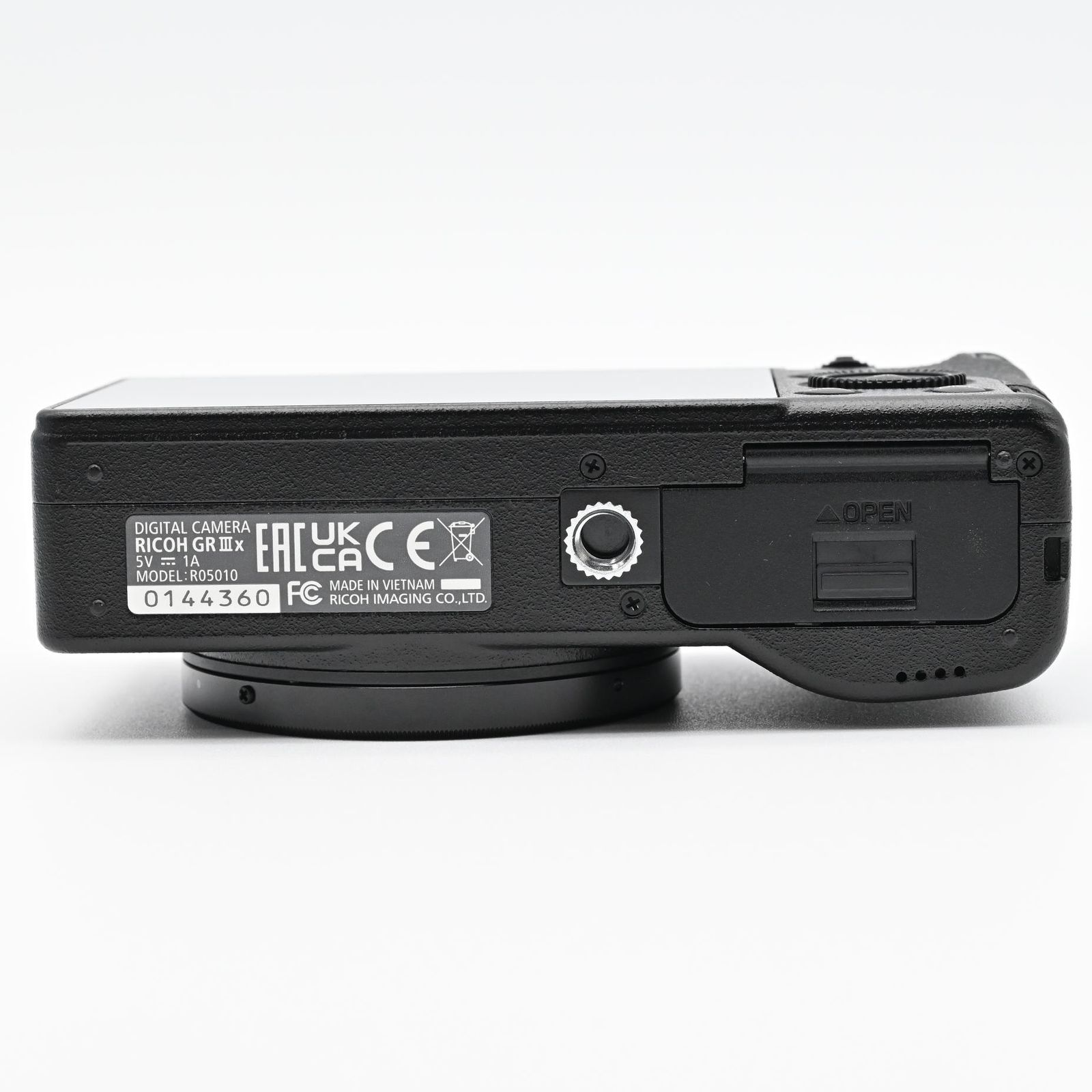 【美品】RICOH GR IIIx ショット数 2061回 返品保証】☆極上美品☆リコー RICOH GR IIIx 《ショット数:561回