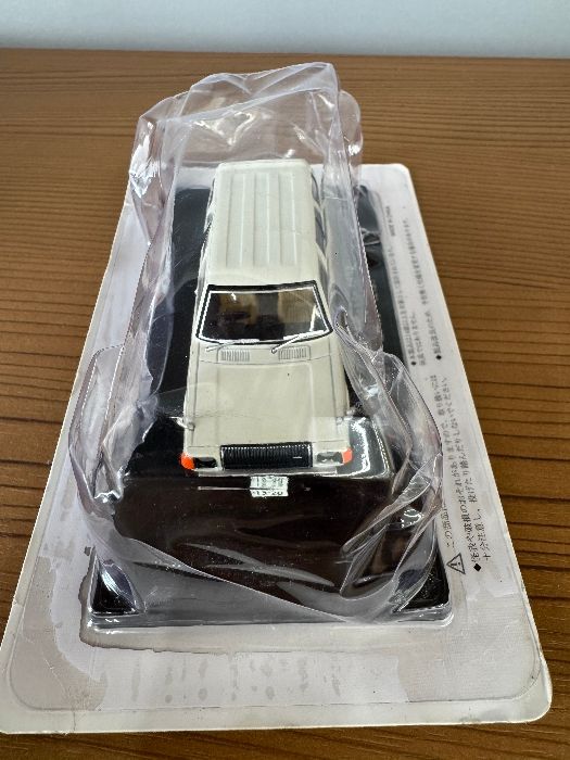 懐かしの商用車コレクション マツダ ファミリアバン 1977 - メルカリ