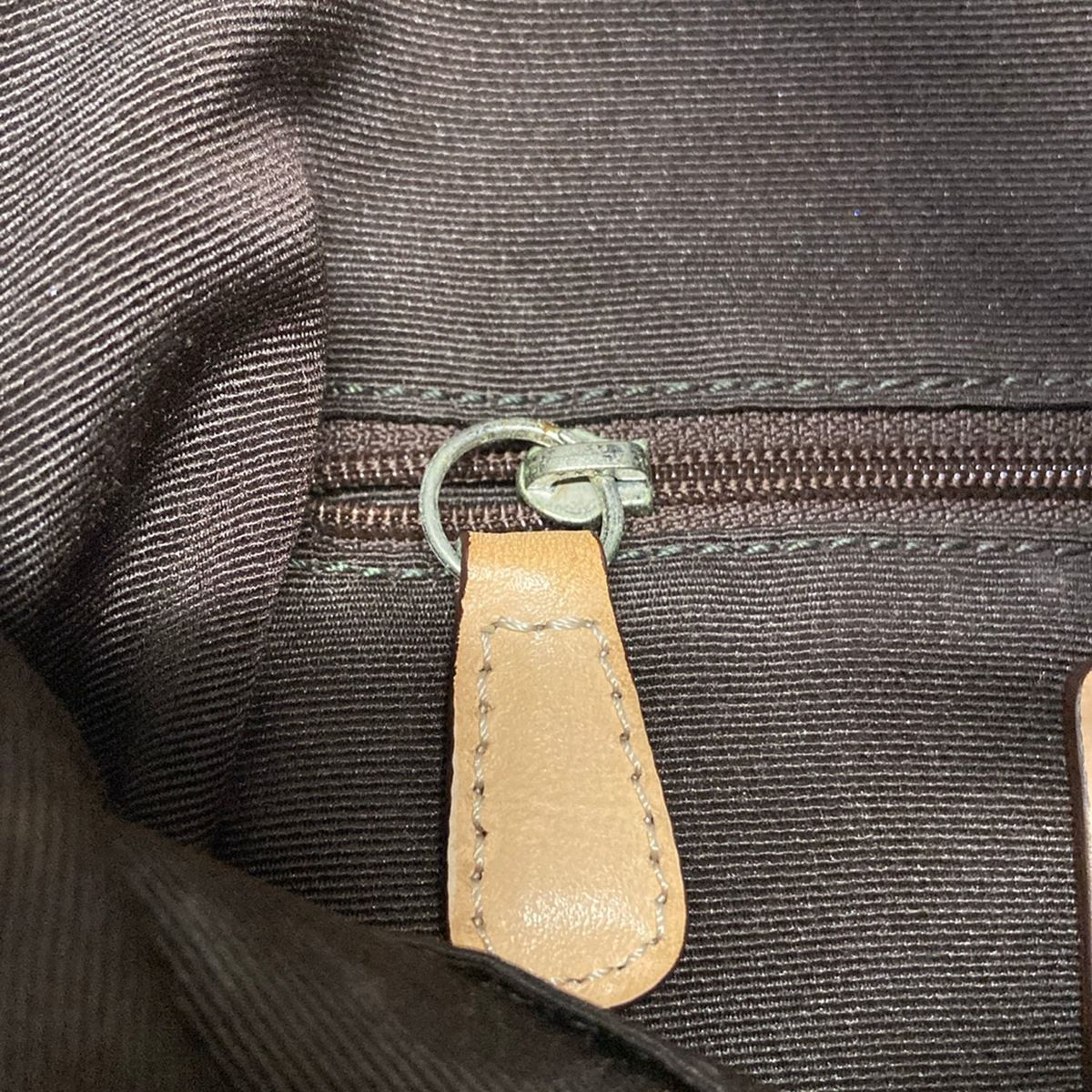 COACH(コーチ) ショルダーバッグ シグネチャーソフトスリムダッフル 9362 カーキ×ベージュ レザー COACH(コーチ) ショルダーバッグ シグネチャーソフトスリムダッフル