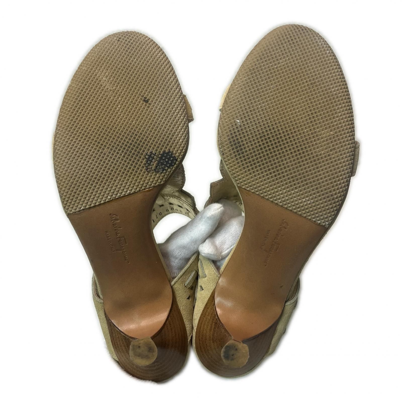 Salvatore Ferragamo(サルヴァトーレフェラガモ) サンダル ベージュ
