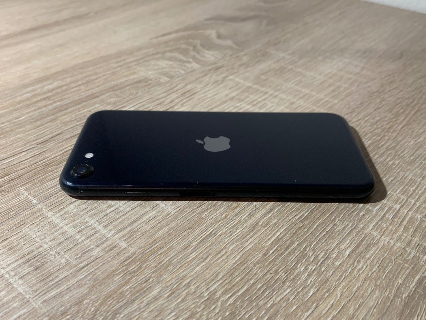 iPhone SE 3世代 ブラック ジャンク品 パーツ取り - メルカリ