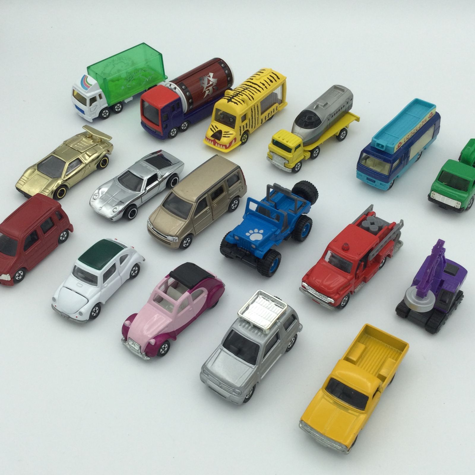 トミカ ミニカーセット 多色　まとめ売り　90台 トミカギフトセット 商品ラインナップ｜トミカ(ミニカー)｜おもちゃの