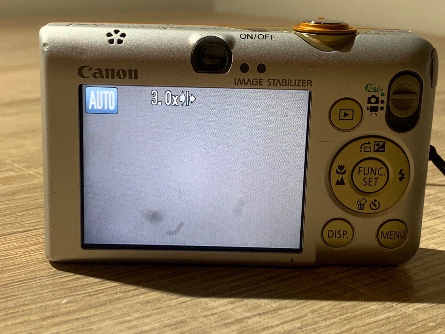 ジャンク　デジカメ　Canon IXY Digital 0048 Canon IXY DIGITAL 110 IS オレンジ デジカメ ジャンク品【ネ