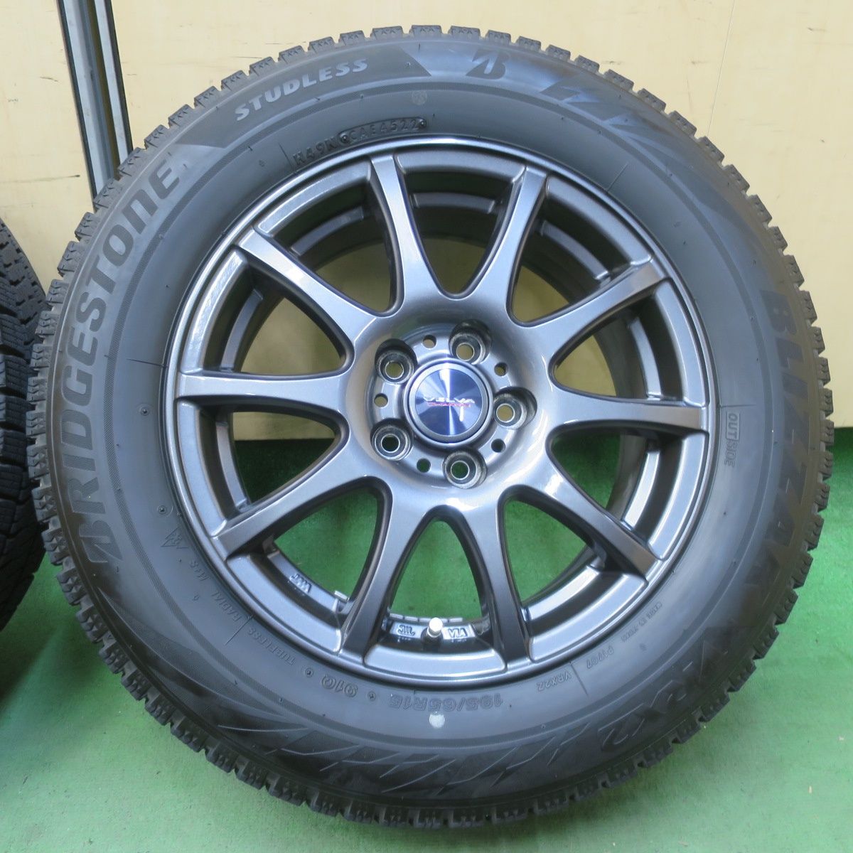 22年式195/65r15VRX3バリ溝 2026年最新】Yahoo!オークション -vrx3 195／65r15の中古品・新品・未