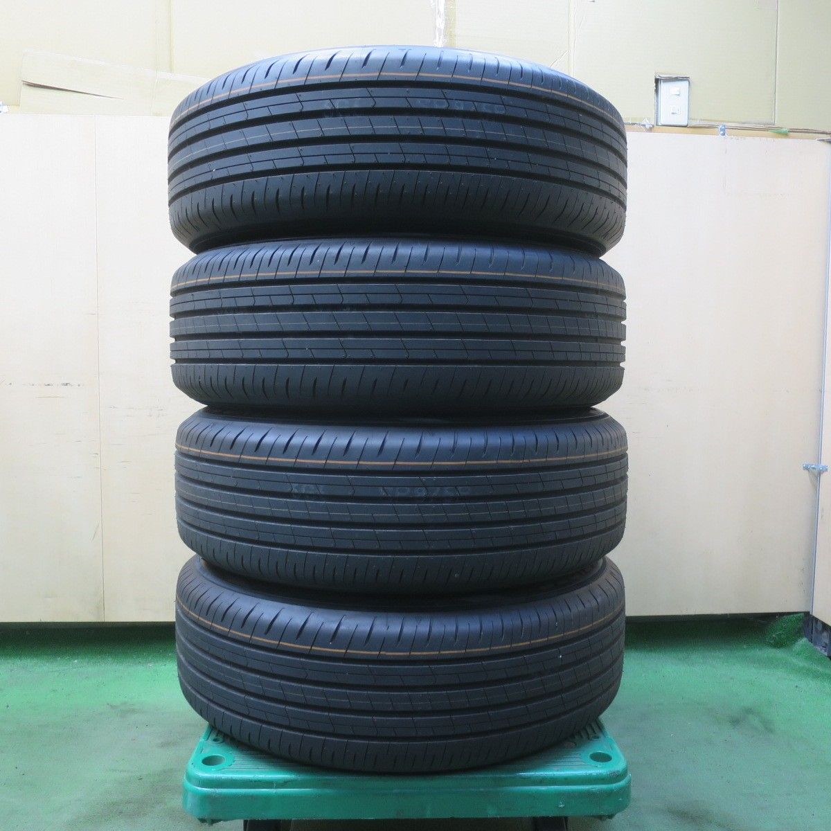 225/60R18 タイヤのみ　中古　アルファード　ヴェルファイア　TOYO トーヨー　　　 アルファード 中古 225/60R18 サマータイヤ アルミ 4本セット トーヨー