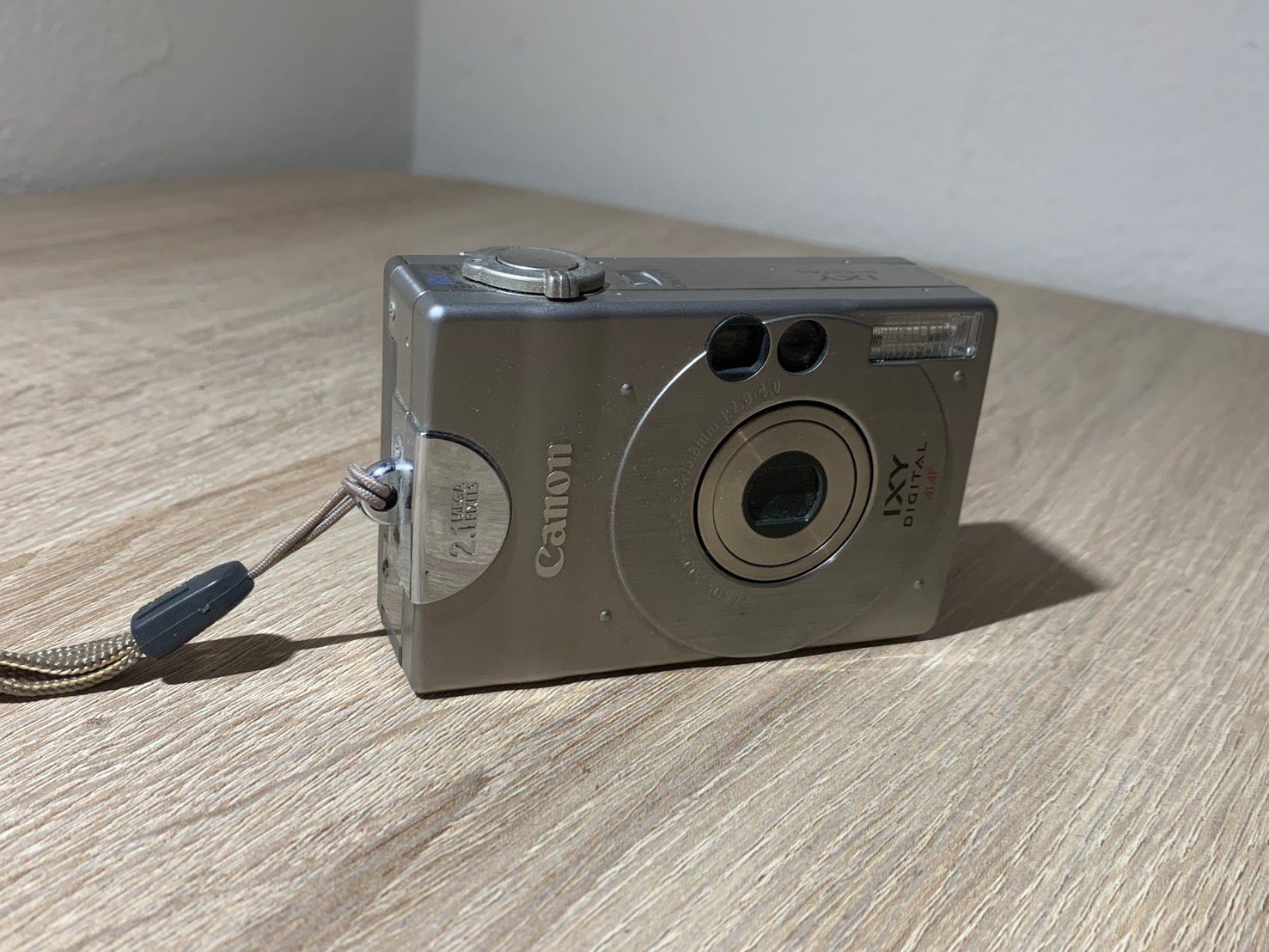 Canon IXY DIGITAL PC1001 本体のみ ジャンク品 電源 ジャンク】Canon IXY DIGITAL PC1001 デジカメ キャノン