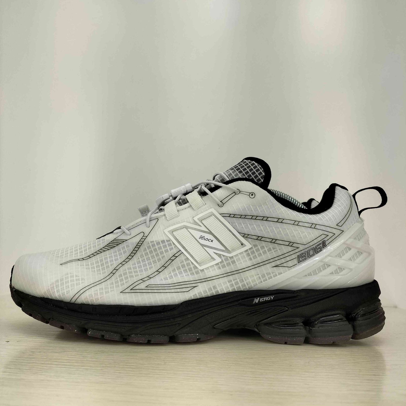 ニューバランス NEW BALANCE U1906RNAクイックレース スニーカー 