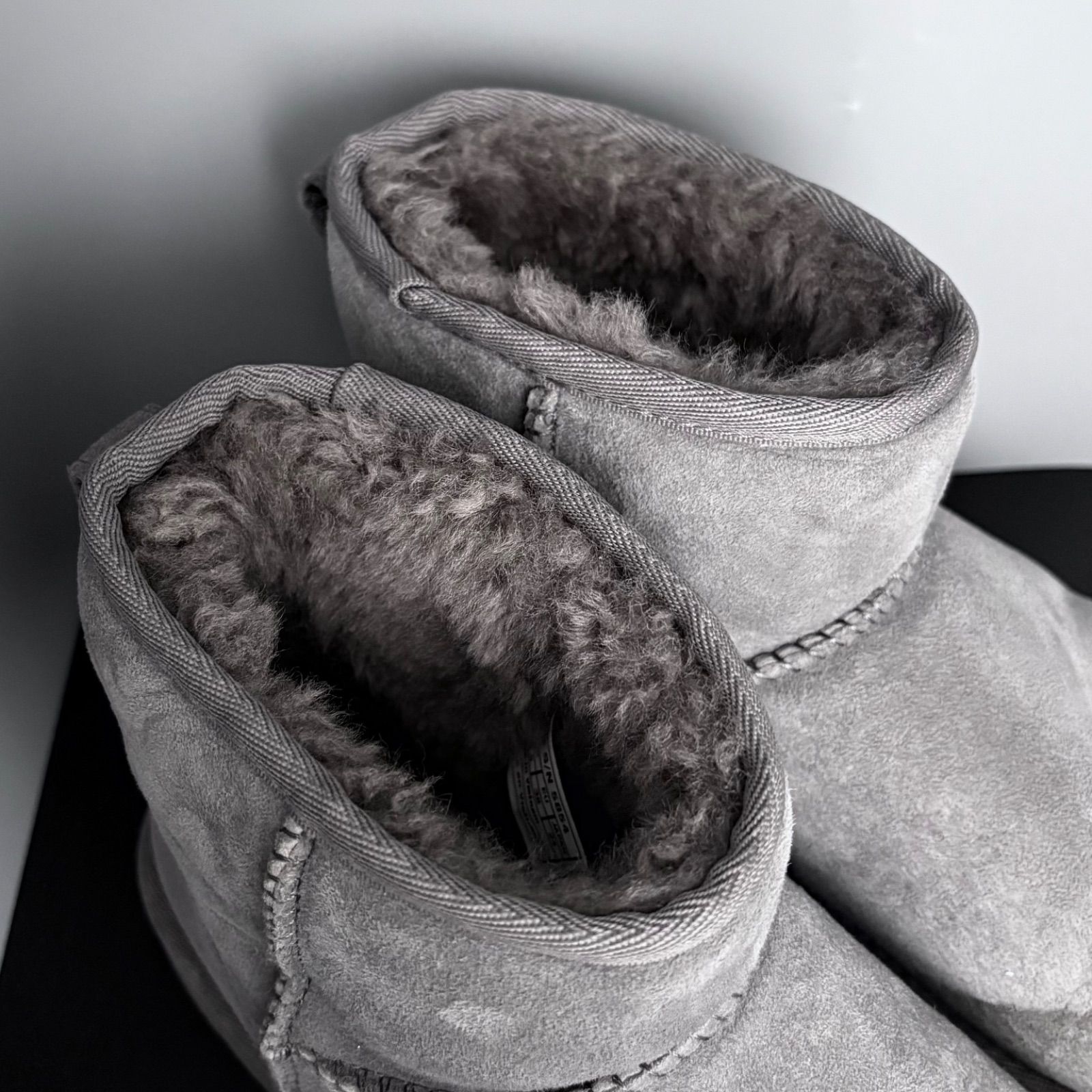 アグ UGG クラシックミニ ムートンブーツ ショートブーツ ラメ ボア