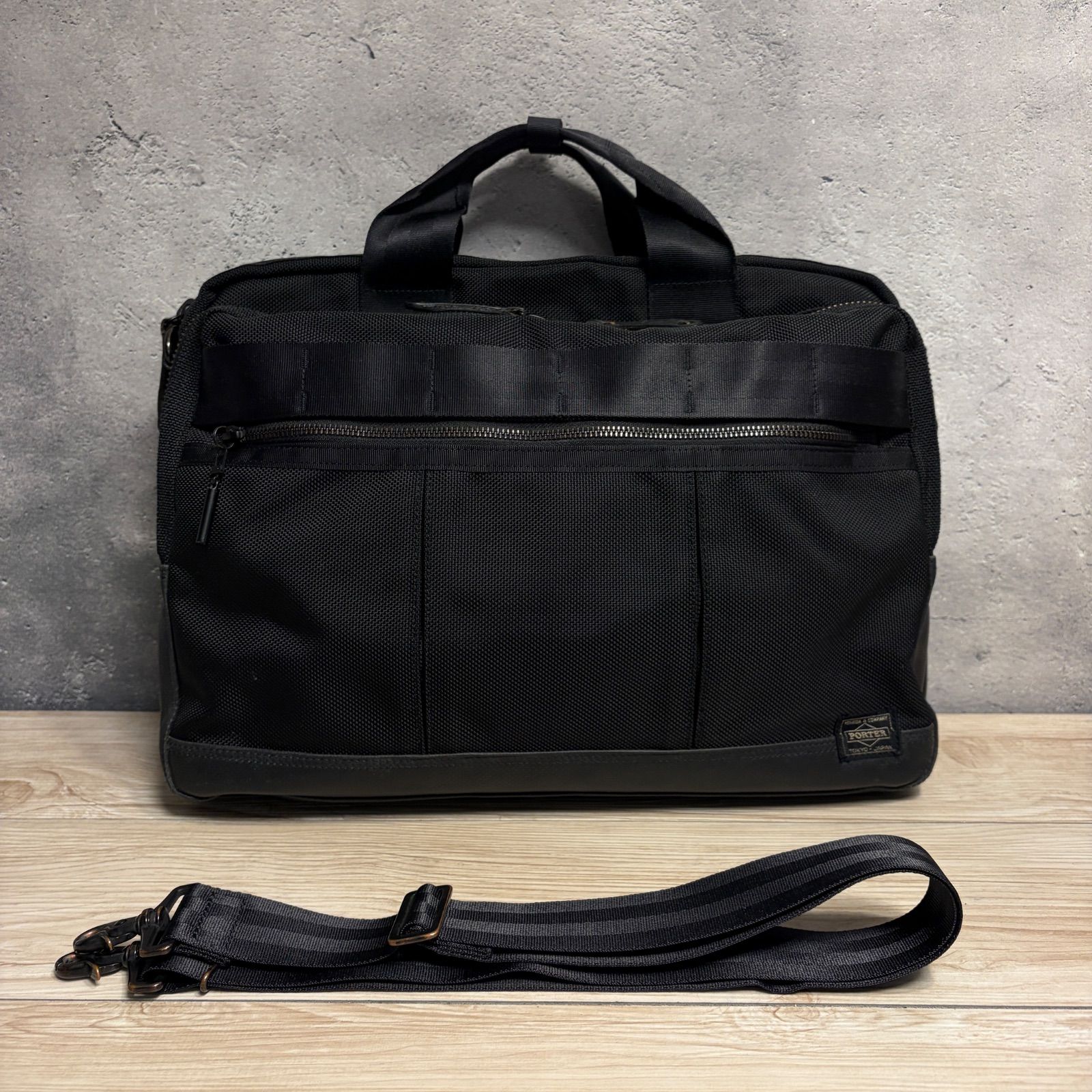 【希少限定品】PORTER HEATビジネスバッグ MacBook13対応 破格 HEAT(ヒート) 3WAY BRIEFCASE | 吉田カバンホームページ | YOSHIDA & Co.