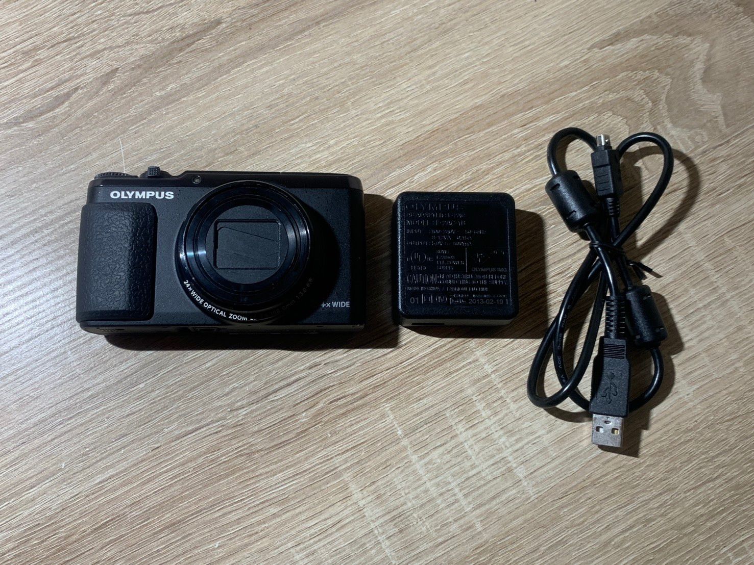 0038 OLYMPUS STYLUS SH-50 ブラック デジカメ 動作確認済み 美品【ネ 
