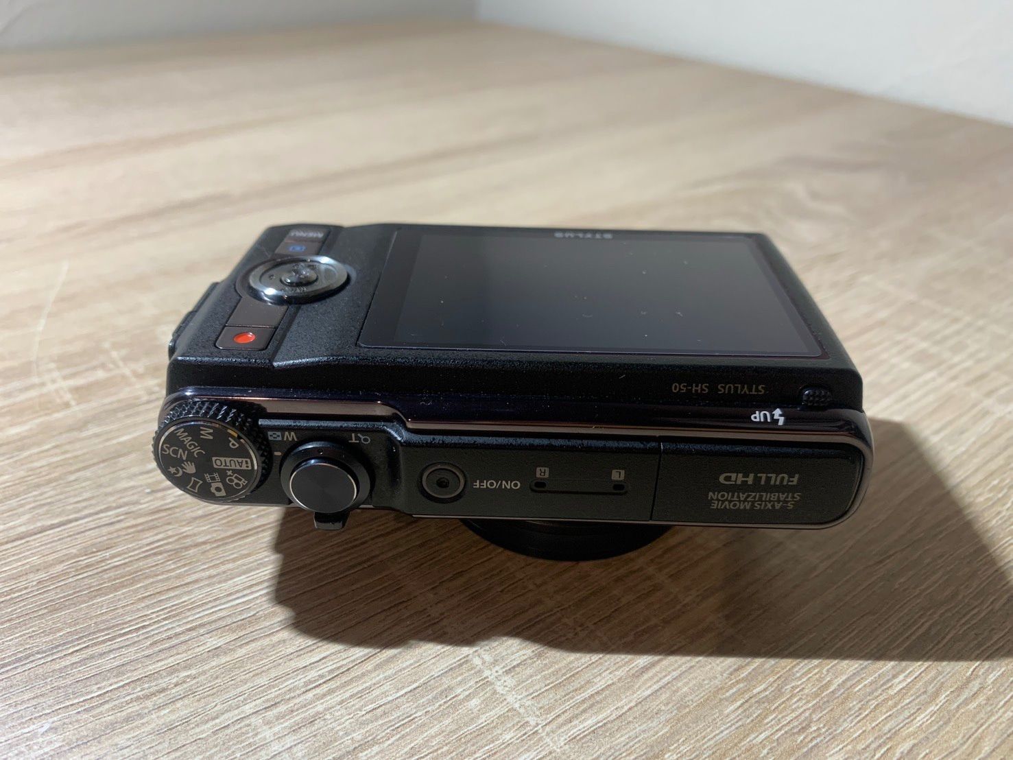 0038 OLYMPUS STYLUS SH-50 ブラック デジカメ 動作確認済み 美品【ネ