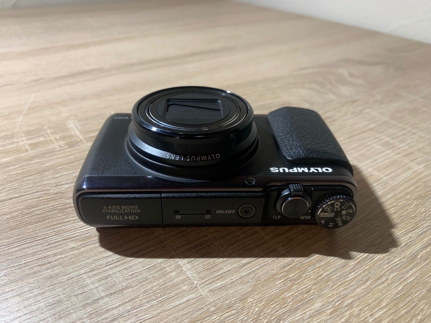 0038 OLYMPUS STYLUS SH-50 ブラック デジカメ 動作確認済み 美品【ネ 