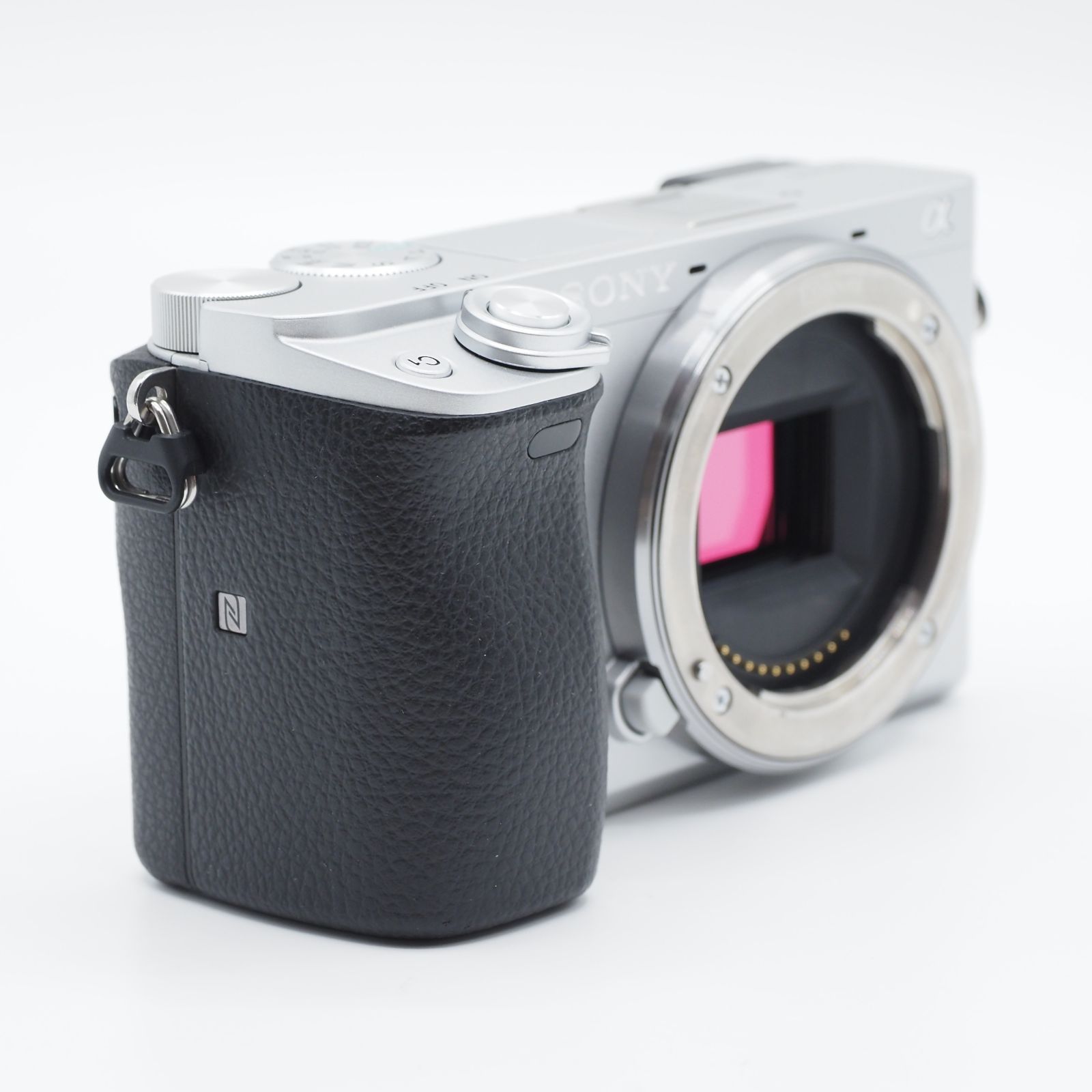 ショット数2,530回 SONY ソニー α6400 ボディ シルバー ミラーレス一眼