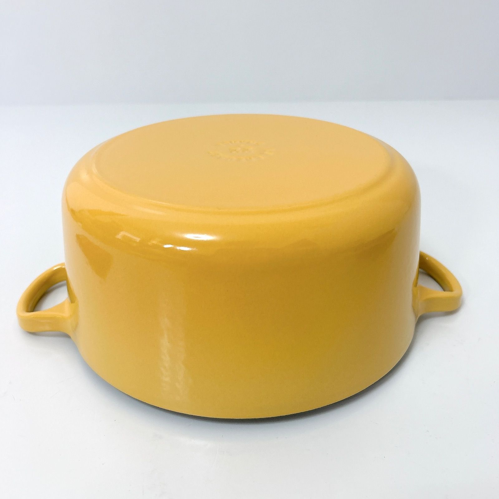 LE CREUSET ル・クルーゼ 22cm ココットロンド イエロー ブラック