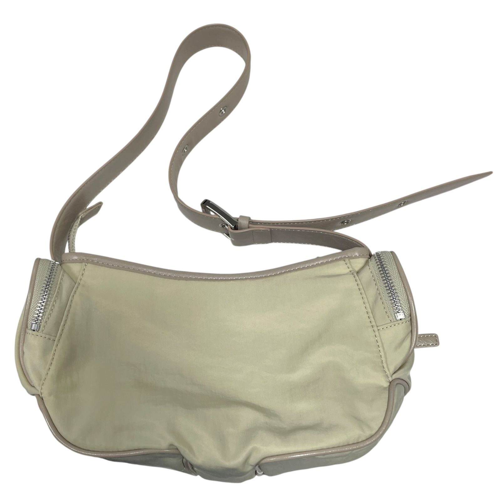 ◆ Matin Kim マーティンキム MADELEINE ROUND BAG バッグ ショルダーバッグ ベージュ ナイロン100% 中古品◆ V5442NH ◇ Matin Kim マーティンキム MADELEINE ROUND BAG バッグ ショルダー