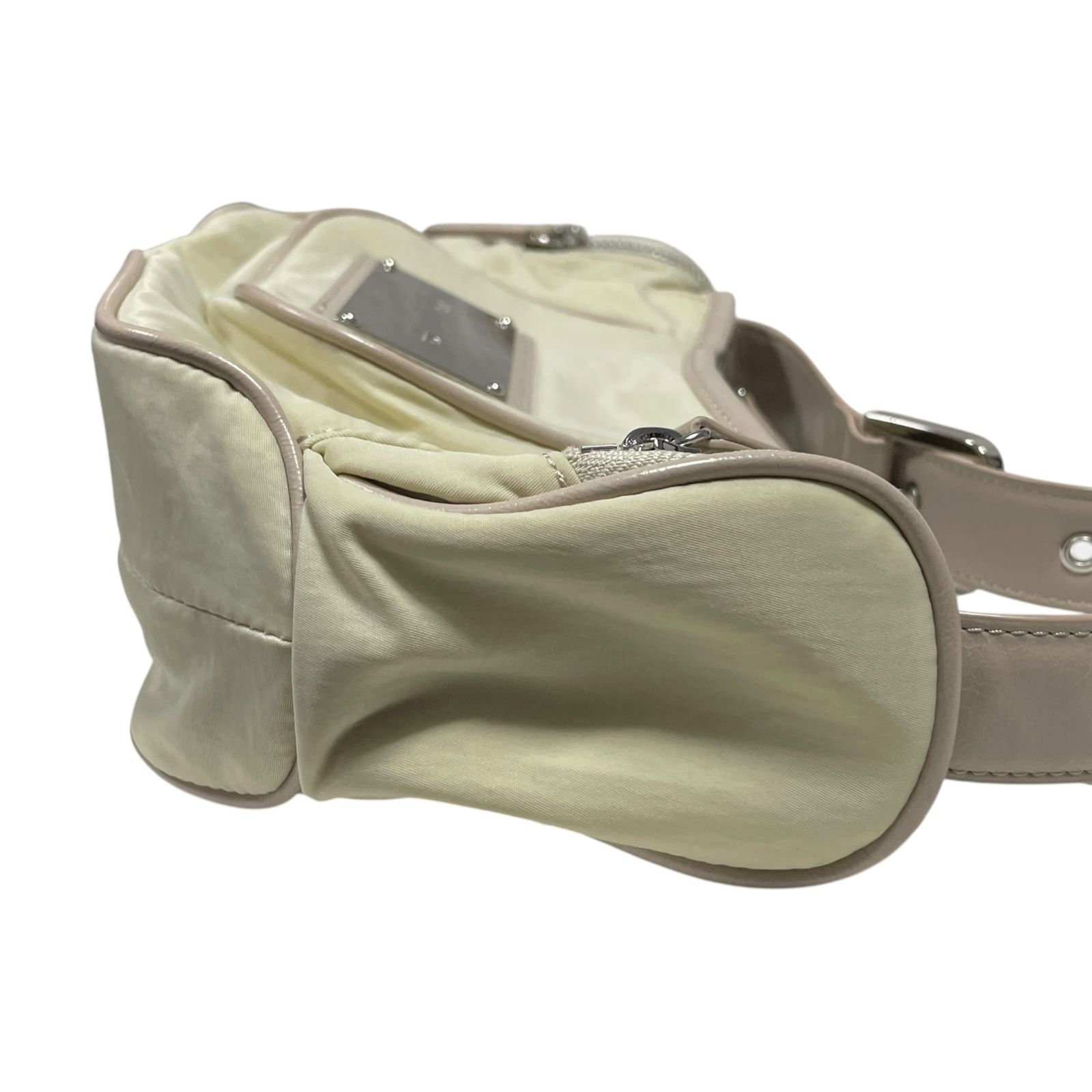 ◆ Matin Kim マーティンキム MADELEINE ROUND BAG バッグ ショルダーバッグ ベージュ ナイロン100% 中古品◆ V5442NH ◇ Matin Kim マーティンキム MADELEINE ROUND BAG バッグ ショルダー