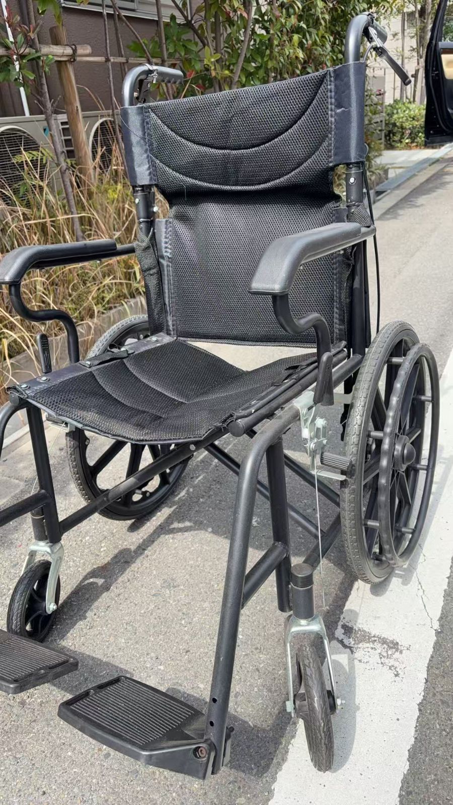美品】車椅子折り畳み 携帯式 外出用 軽量 介護 自走介助兼用