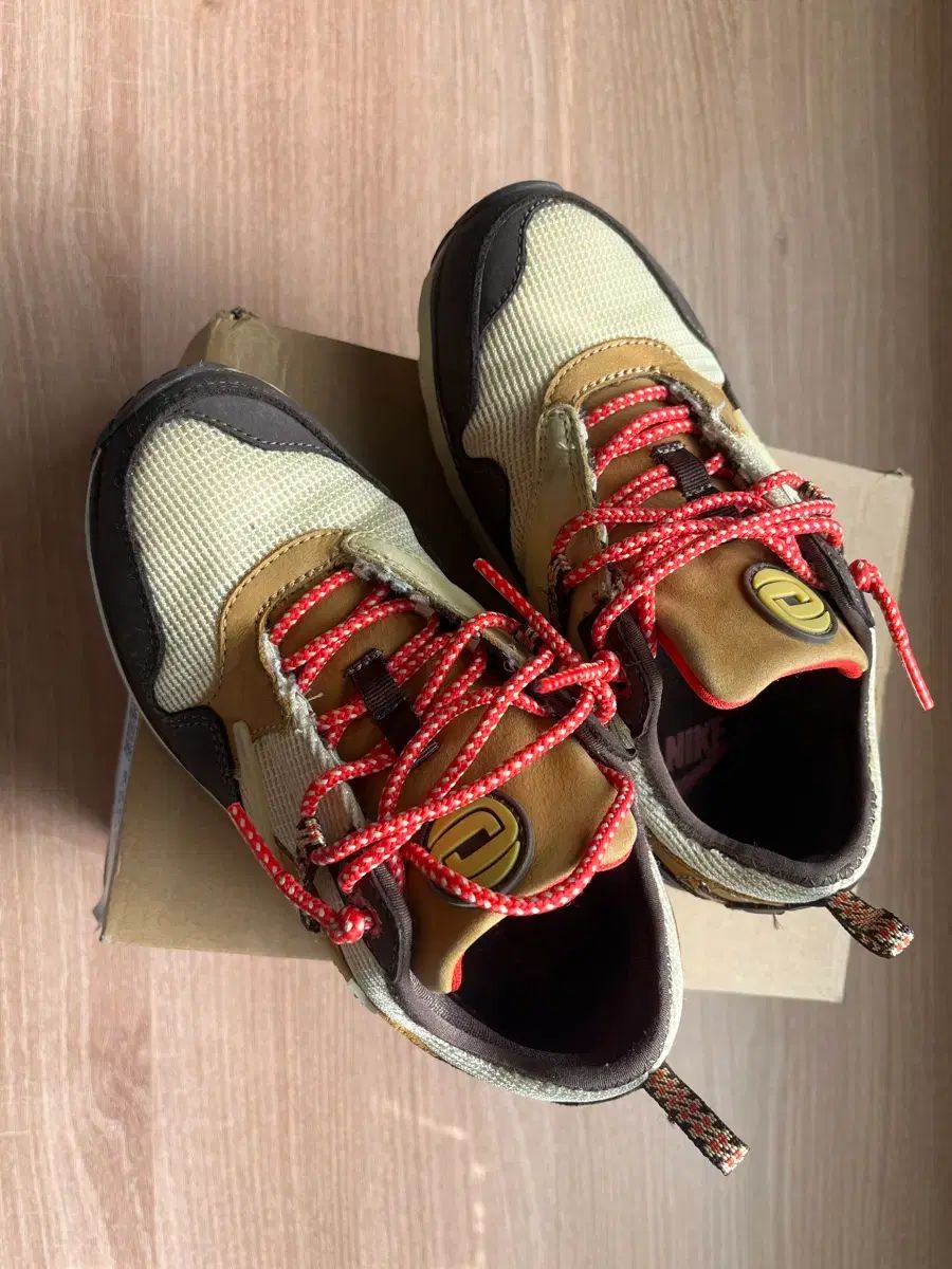 ナイキ トラヴィス スコット エアマックス 1 キッズ us 13.5