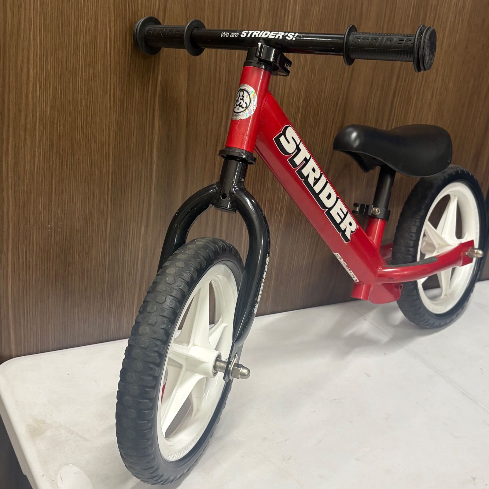 STRIDER ストライダー ST-J4 レッド 赤 12インチ ソフトサドル 新品