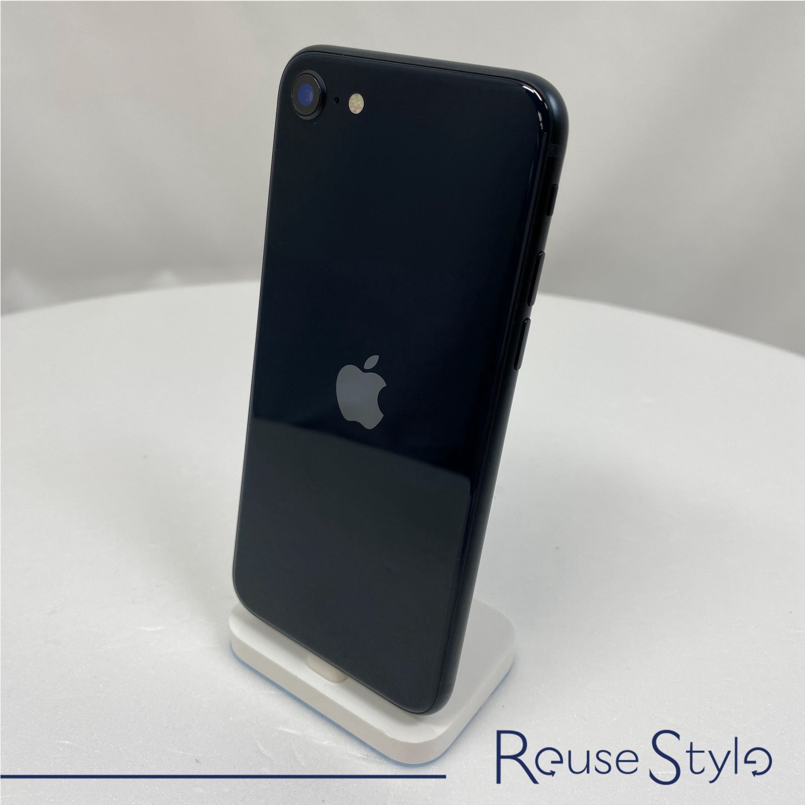 iPhone SE3 64GB Aランク SIMロック解除済 - メルカリ