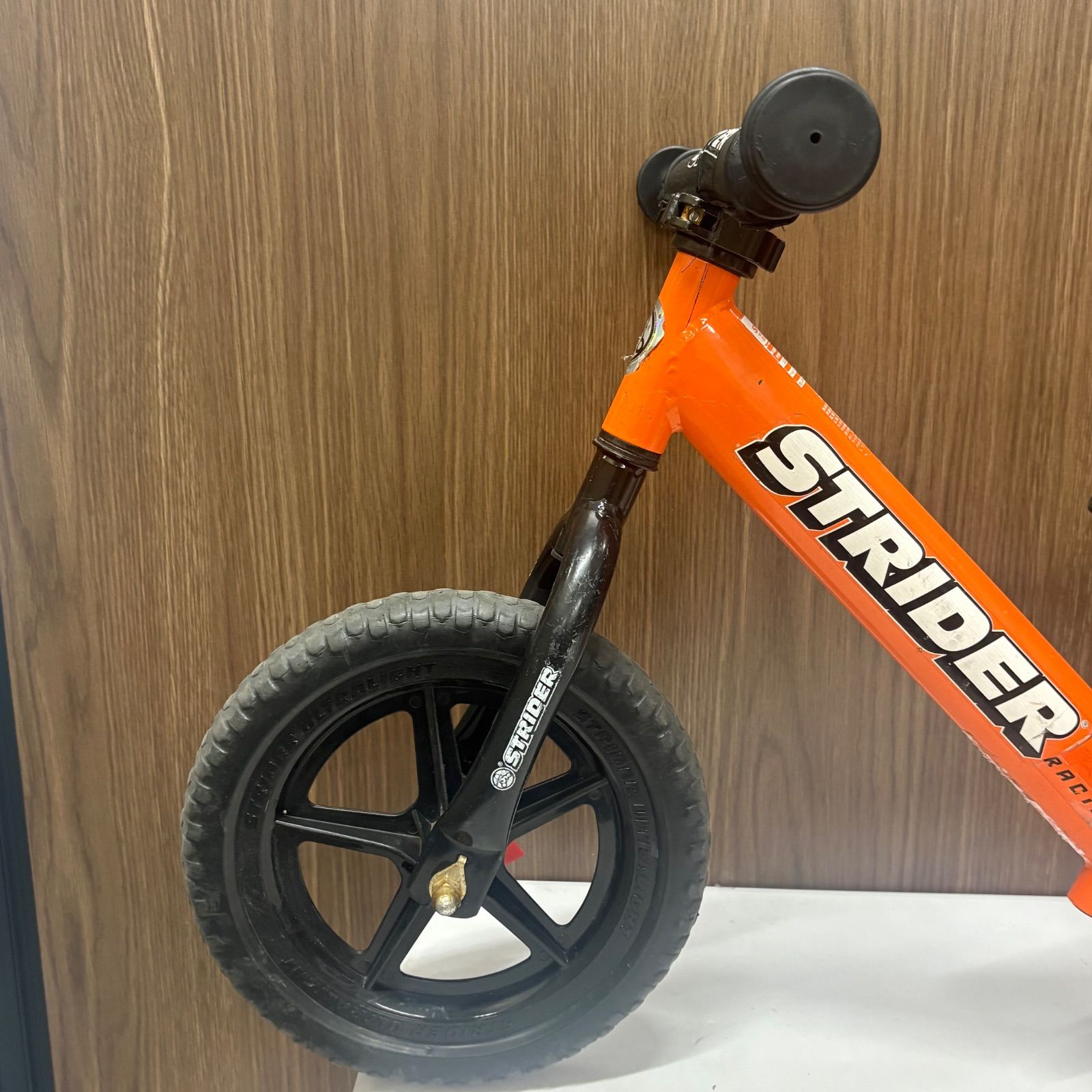 正規品ストライダー スポーツモデル オレンジ 12インチ 日本正規品 STRIDER ストライダー スポーツ バランスバイク 12インチ