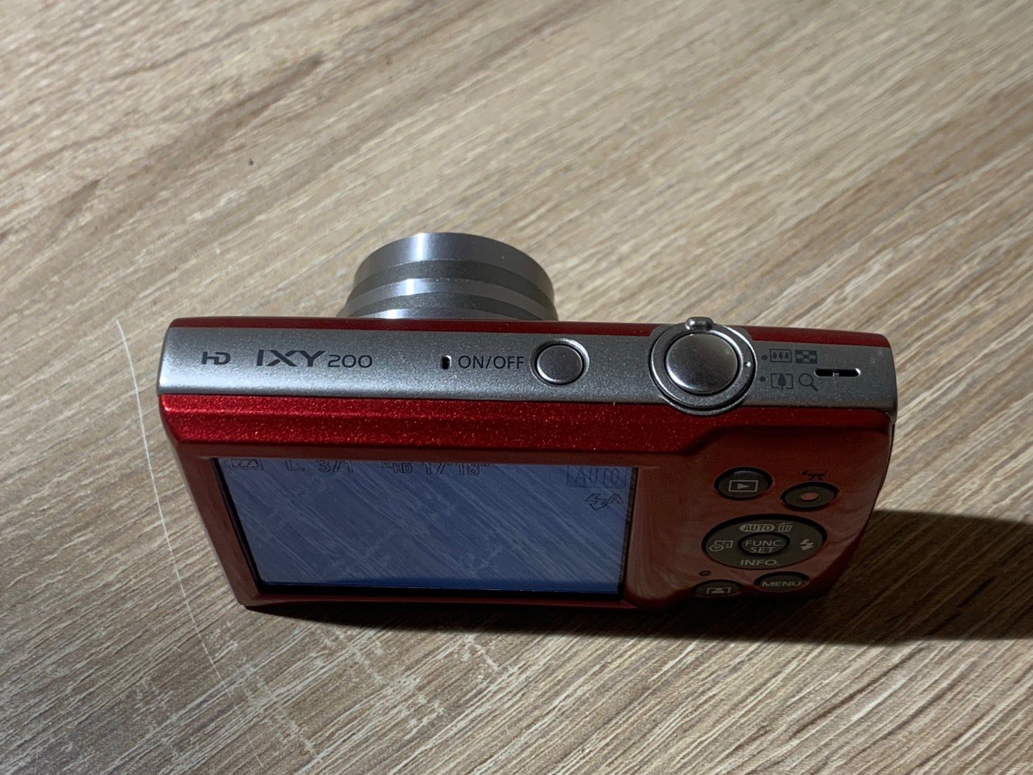 デジカメ CanonIXY200 美品 動作確認済 IXY DIGITAL 200 【中古】Canon製 202万画素 本体のみ 本体いたみ