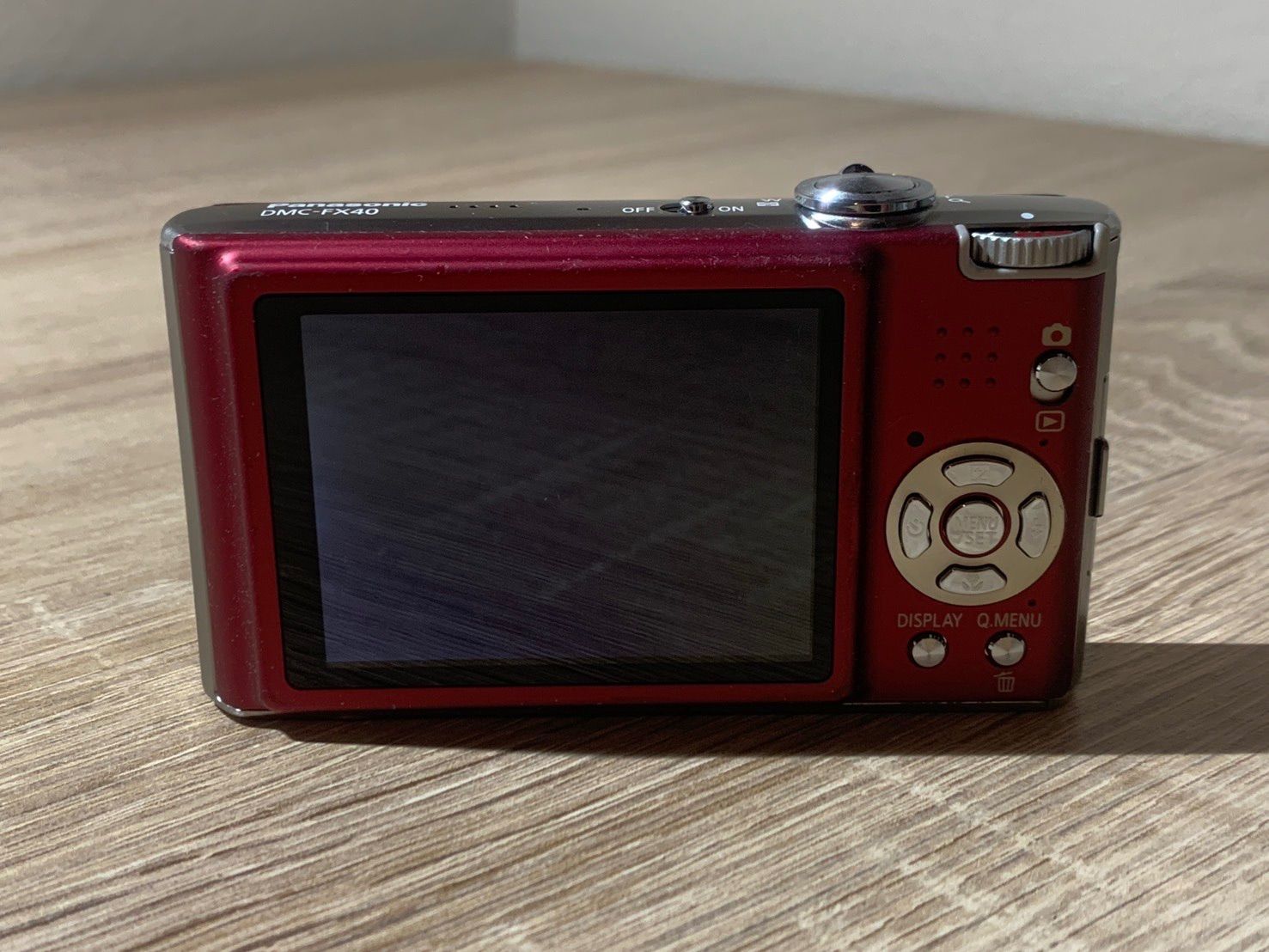 0072 Panasonic Lumix DMC-FX40 レッド デジカメ ジャンク品【宅