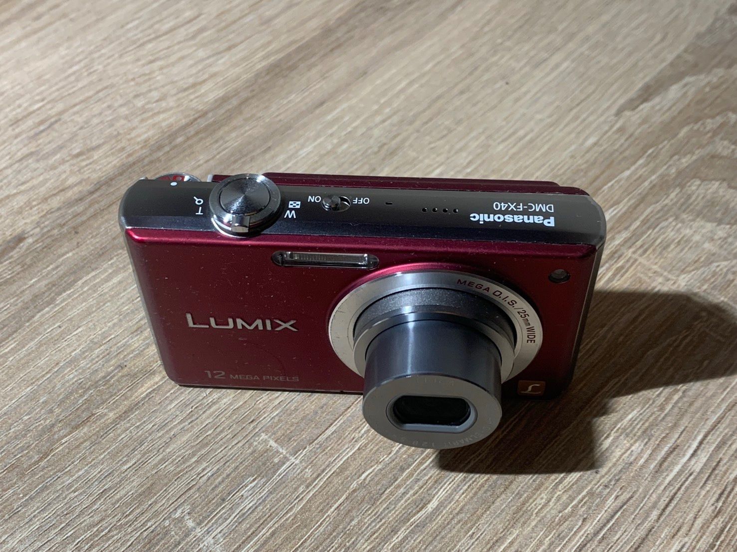 ✨超美品✨ LUMIX DMC-FX40 コンデジ レッド 動作品 ゆに 動作確認済み パナソニッ ク LUMIX DMC-FX40 オールドコンデジ - メルカリ