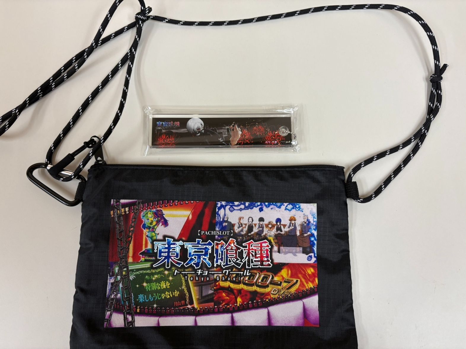 東京喰種 サコッシュ アクリル クリップ 非売品】東京喰種 サコッシュ（黒） 1個 - メルカリ