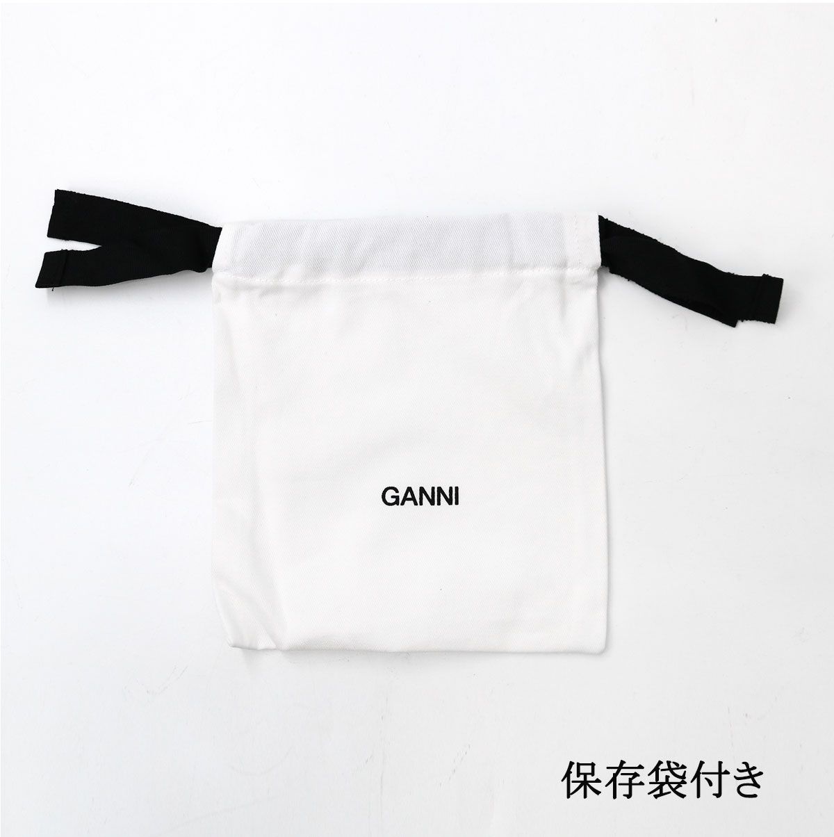 ■GANNI ガニー B3010117 Travel Wallet Bear トラベルウォレット パスポートケース 折り財布 旅行 レザー ロゴ ブランド