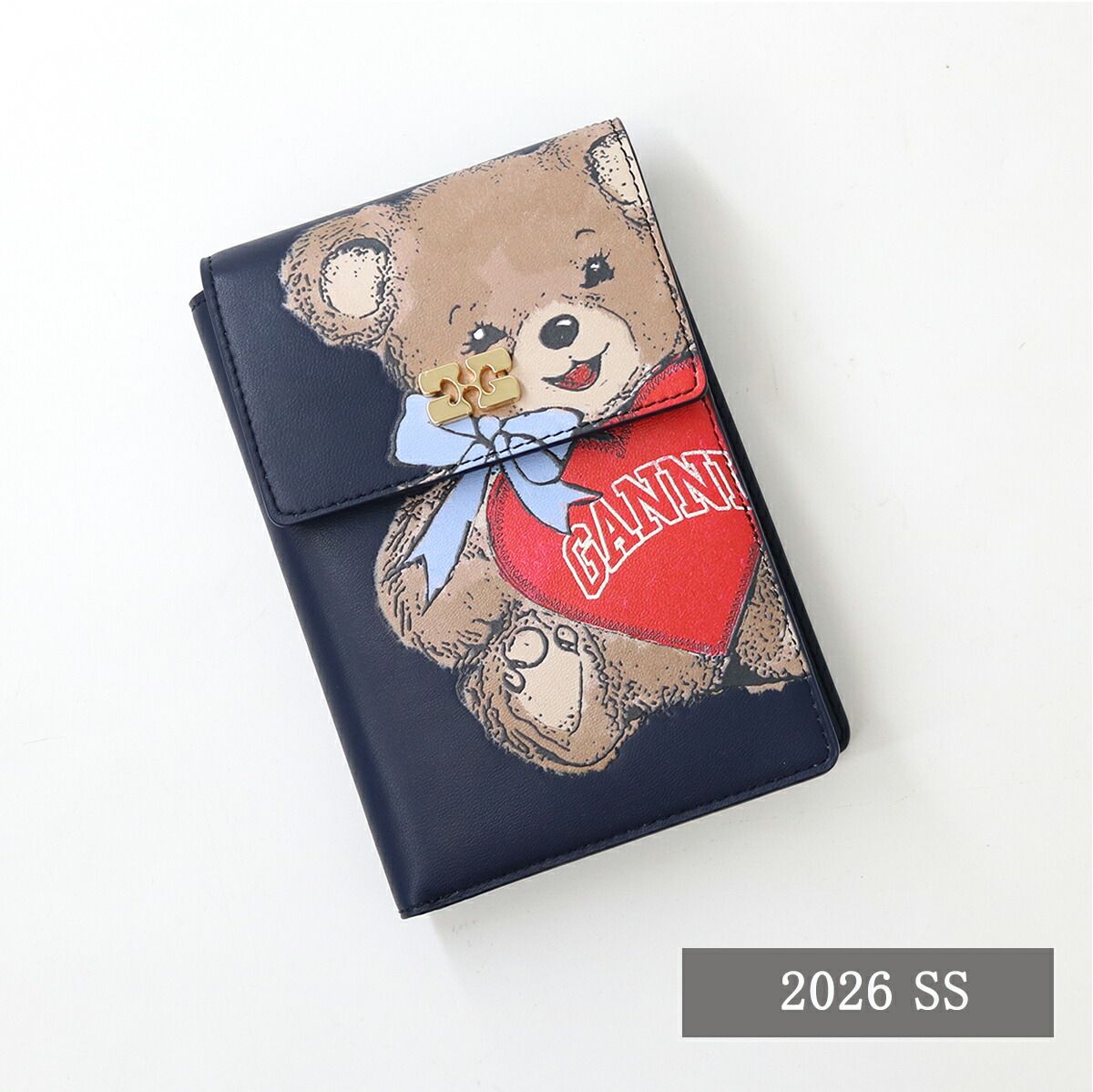 ■GANNI ガニー B3010117 Travel Wallet Bear トラベルウォレット パスポートケース 折り財布 旅行 レザー ロゴ ブランド