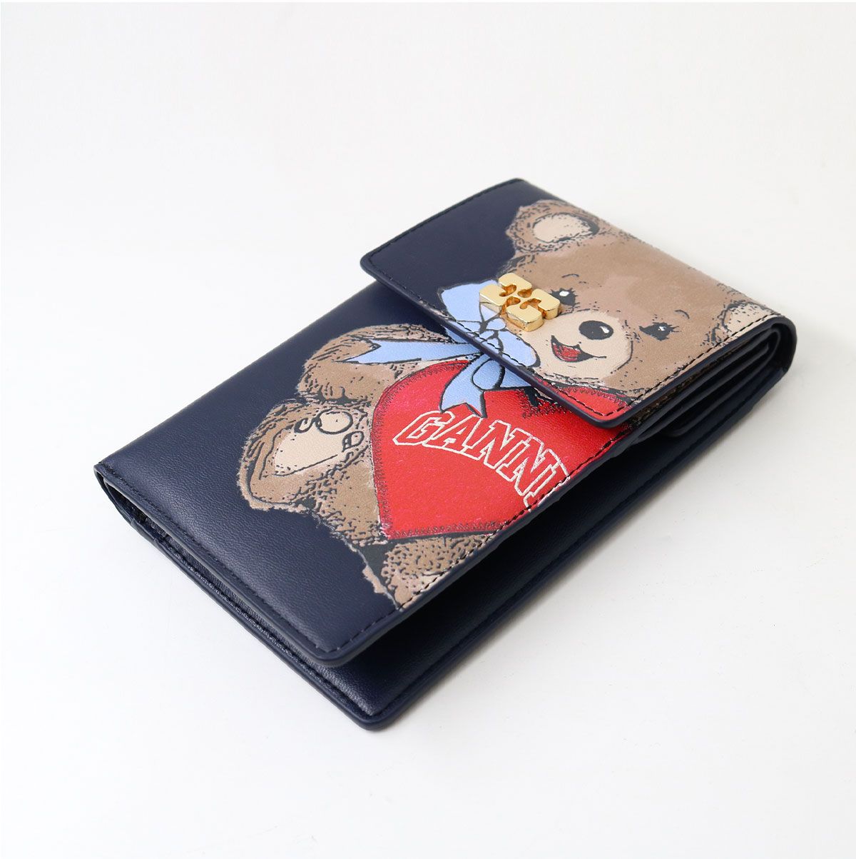 ■GANNI ガニー B3010117 Travel Wallet Bear トラベルウォレット パスポートケース 折り財布 旅行 レザー ロゴ ブランド