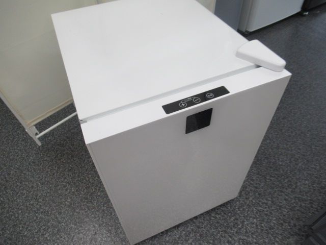 2023年製 中古品 TOHOTAIYO 1ドア 冷凍庫 TH-GTR60L-WH 動作確認済み WINCOD（ウィンコド） TOHOTAIYO 冷凍庫 家庭用 小型 ガラス扉 1ドア