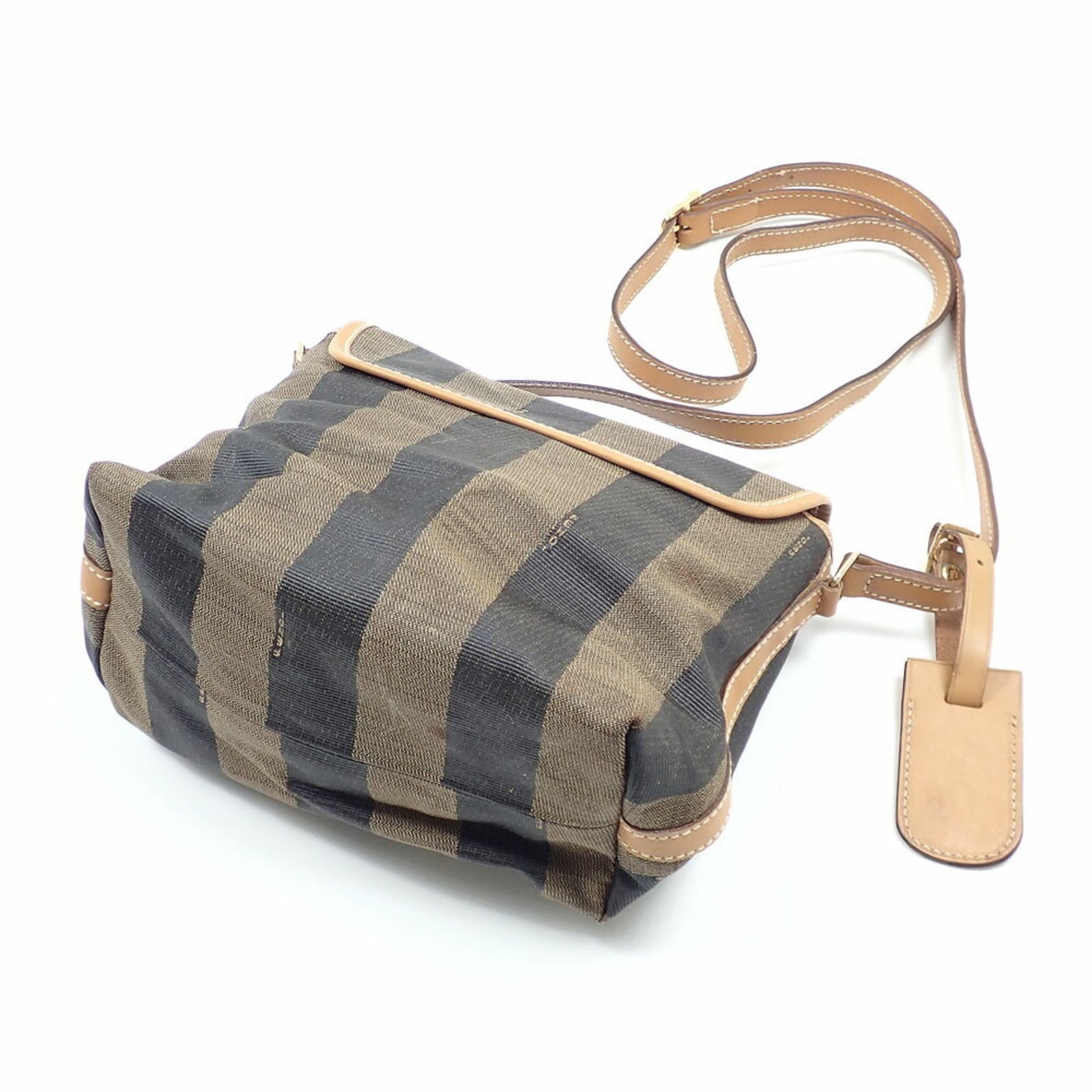 フェンディ(Fendi) フェンディ ショルダーバッグ レディース カーキ