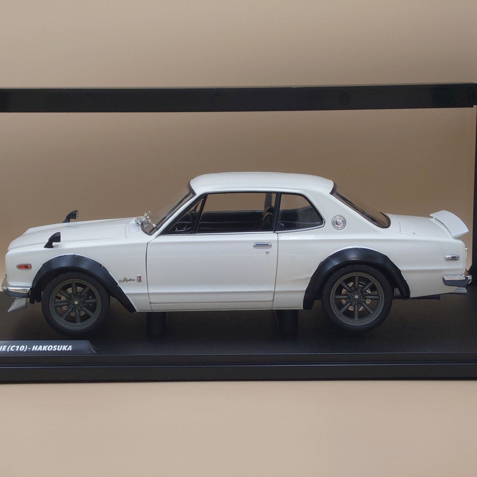 1/18 日産 スカイライン C10 ハコスカ ホワイト 1970 SOLIDO - メルカリ