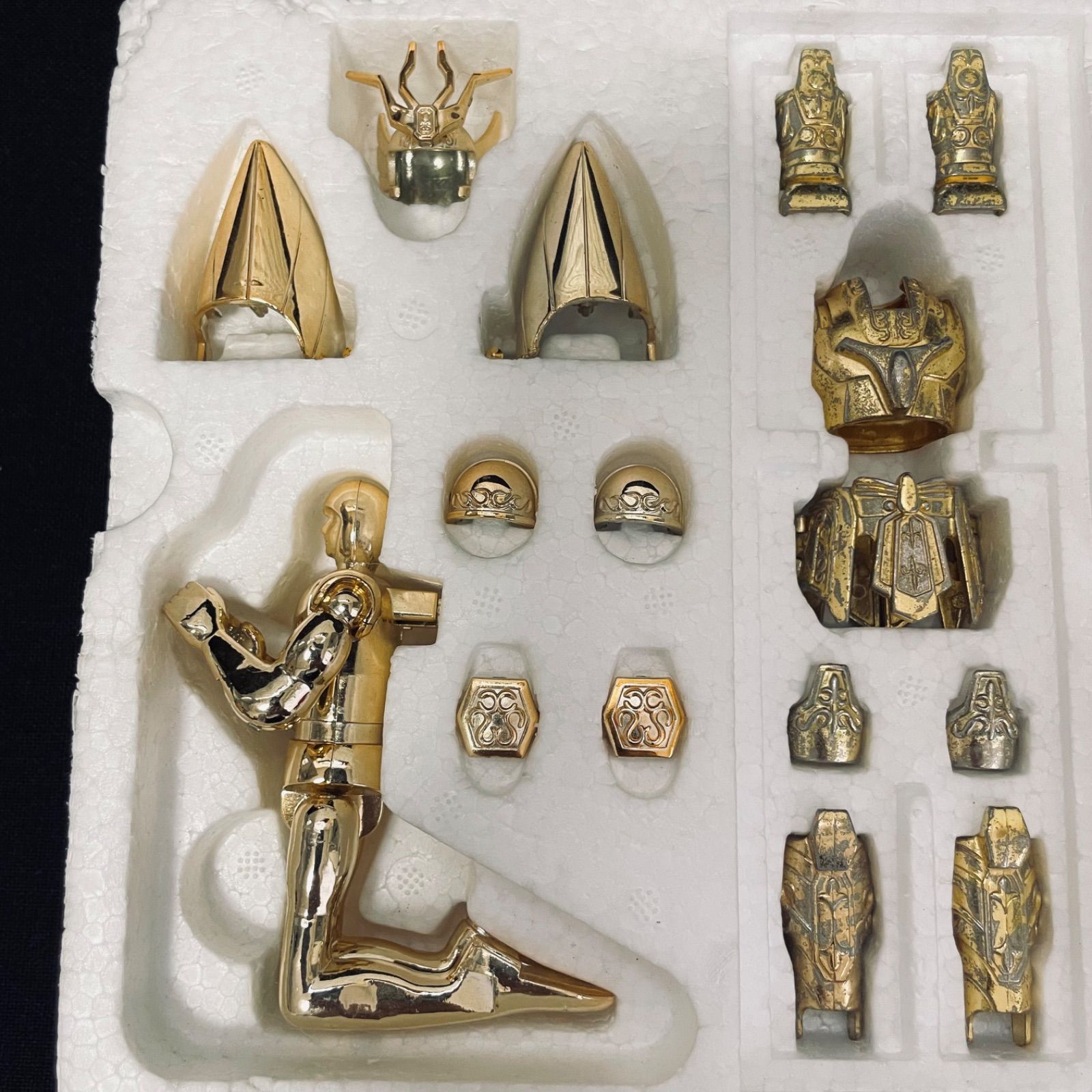 ○4 BANDAI/聖闘士星矢、バルゴクロス、乙女座の聖衣、セイントクロス