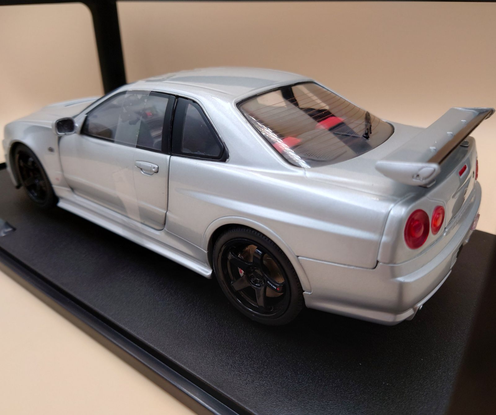 1/18 日産 スカイライン GT-R R34 シルバー Z-tune 1999 ソリド製ダイ
