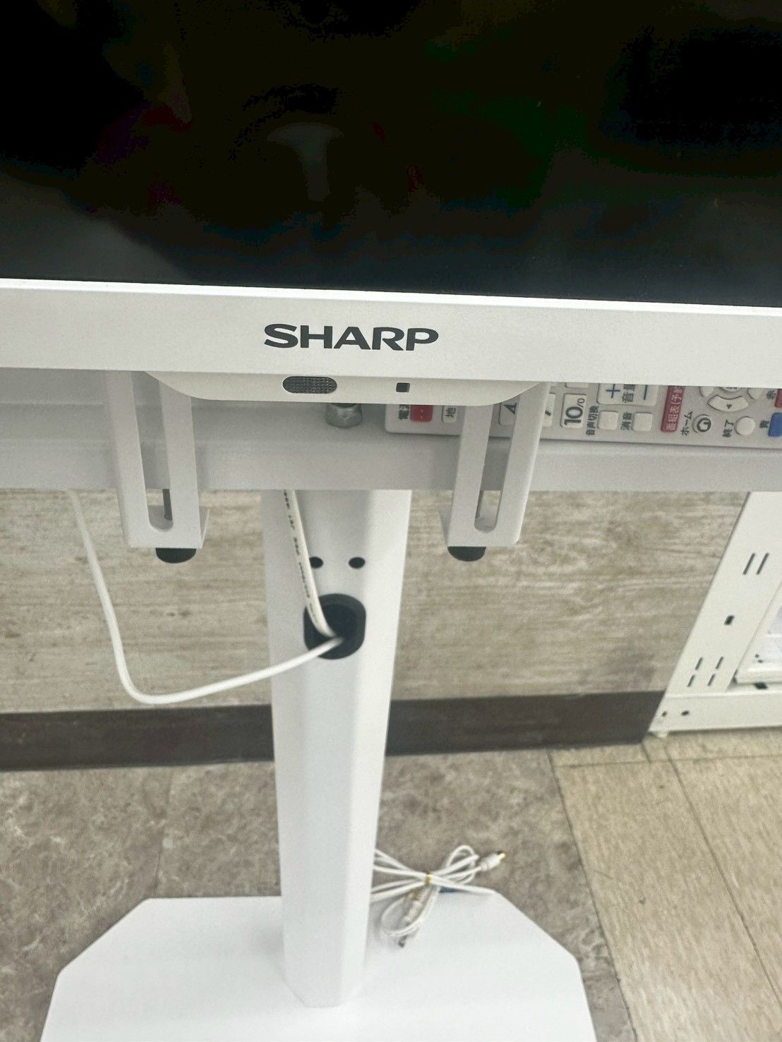 リユースのサカイ高崎店（関東地域限定販売） SHARP 液晶テレビ32