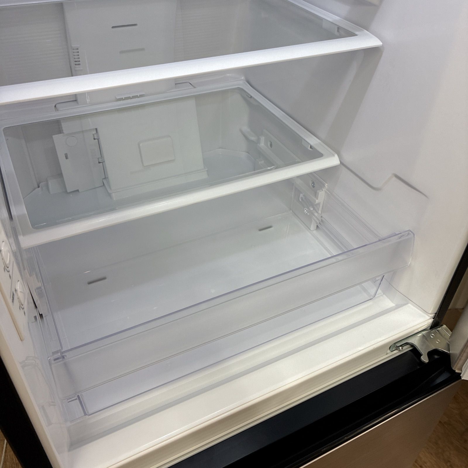 美品冷蔵庫【値下げ交渉大歓迎】 美品冷蔵庫【値下げ交渉大歓迎】